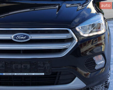 Черный Форд Куга, объемом двигателя 1.5 л и пробегом 129 тыс. км за 20000 $, фото 2 на Automoto.ua