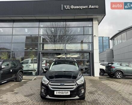 Черный Форд Куга, объемом двигателя 2 л и пробегом 48 тыс. км за 21999 $, фото 1 на Automoto.ua