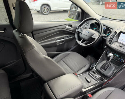 Чорний Форд Куга, об'ємом двигуна 1.5 л та пробігом 188 тис. км за 16500 $, фото 47 на Automoto.ua