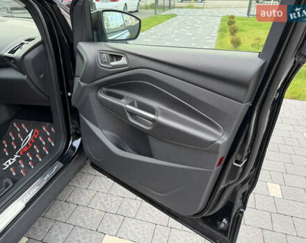 Чорний Форд Куга, об'ємом двигуна 1.5 л та пробігом 188 тис. км за 16500 $, фото 49 на Automoto.ua