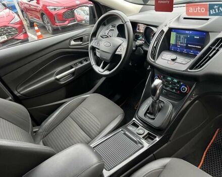 Черный Форд Куга, объемом двигателя 1.5 л и пробегом 92 тыс. км за 17298 $, фото 20 на Automoto.ua