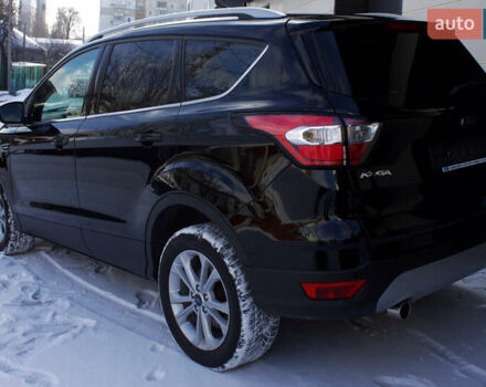 Черный Форд Куга, объемом двигателя 1.5 л и пробегом 129 тыс. км за 20000 $, фото 1 на Automoto.ua