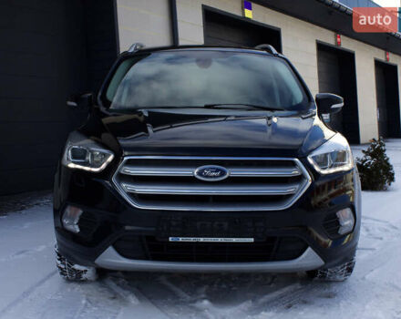 Черный Форд Куга, объемом двигателя 1.5 л и пробегом 129 тыс. км за 20000 $, фото 14 на Automoto.ua