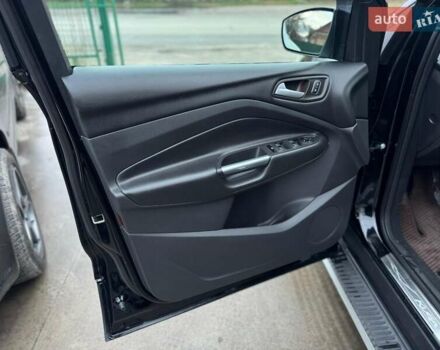 Черный Форд Куга, объемом двигателя 2 л и пробегом 222 тыс. км за 17200 $, фото 25 на Automoto.ua