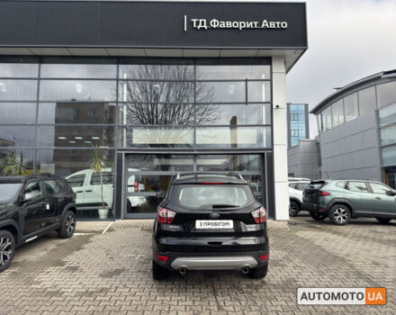 Чорний Форд Куга, об'ємом двигуна 2 л та пробігом 48 тис. км за 22500 $, фото 4 на Automoto.ua