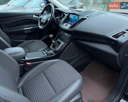 Черный Форд Куга, объемом двигателя 2 л и пробегом 222 тыс. км за 17200 $, фото 36 на Automoto.ua