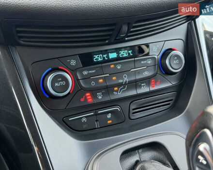 Чорний Форд Куга, об'ємом двигуна 1.5 л та пробігом 188 тис. км за 16500 $, фото 62 на Automoto.ua