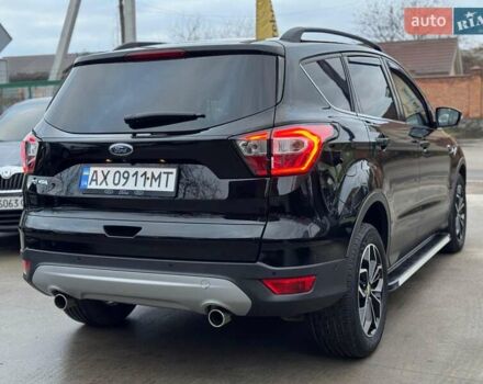 Черный Форд Куга, объемом двигателя 2 л и пробегом 222 тыс. км за 17200 $, фото 9 на Automoto.ua