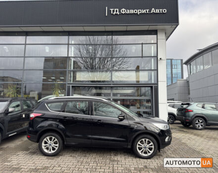 Чорний Форд Куга, об'ємом двигуна 2 л та пробігом 48 тис. км за 22500 $, фото 3 на Automoto.ua