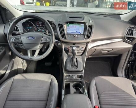 Черный Форд Куга, объемом двигателя 2 л и пробегом 48 тыс. км за 21999 $, фото 12 на Automoto.ua