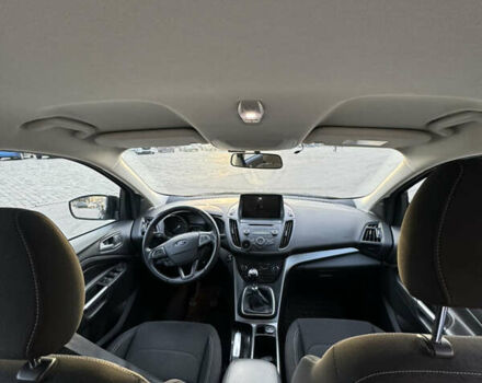 Черный Форд Куга, объемом двигателя 1.5 л и пробегом 77 тыс. км за 16000 $, фото 5 на Automoto.ua