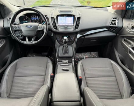 Чорний Форд Куга, об'ємом двигуна 1.5 л та пробігом 188 тис. км за 16500 $, фото 41 на Automoto.ua