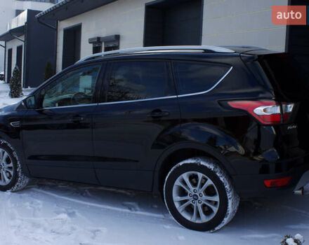 Черный Форд Куга, объемом двигателя 1.5 л и пробегом 129 тыс. км за 20000 $, фото 11 на Automoto.ua
