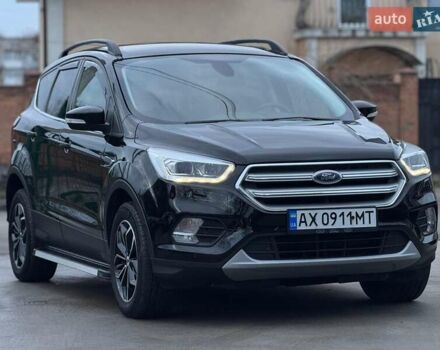 Черный Форд Куга, объемом двигателя 2 л и пробегом 222 тыс. км за 17200 $, фото 7 на Automoto.ua