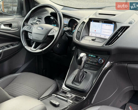 Чорний Форд Куга, об'ємом двигуна 1.5 л та пробігом 188 тис. км за 16500 $, фото 48 на Automoto.ua