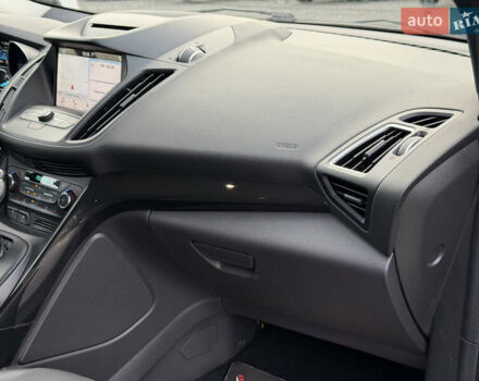 Чорний Форд Куга, об'ємом двигуна 1.5 л та пробігом 188 тис. км за 16500 $, фото 54 на Automoto.ua