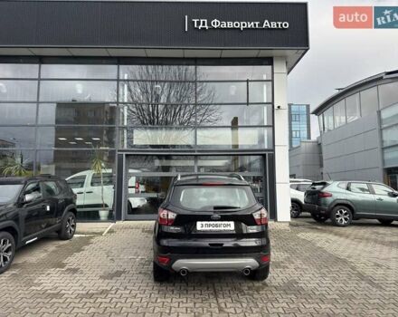 Черный Форд Куга, объемом двигателя 2 л и пробегом 48 тыс. км за 21999 $, фото 3 на Automoto.ua