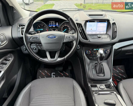 Чорний Форд Куга, об'ємом двигуна 1.5 л та пробігом 188 тис. км за 16500 $, фото 42 на Automoto.ua