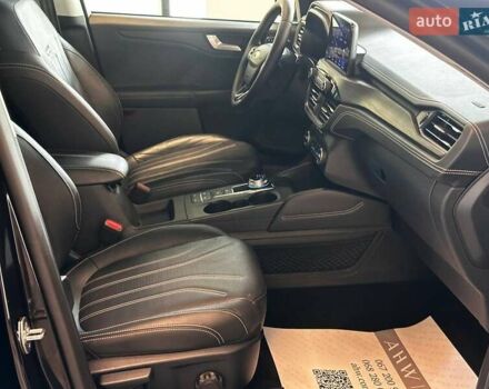 Черный Форд Куга, объемом двигателя 2.49 л и пробегом 142 тыс. км за 26990 $, фото 44 на Automoto.ua