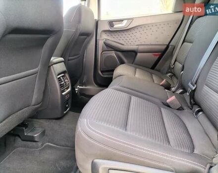 Черный Форд Куга, объемом двигателя 1.5 л и пробегом 226 тыс. км за 19800 $, фото 25 на Automoto.ua