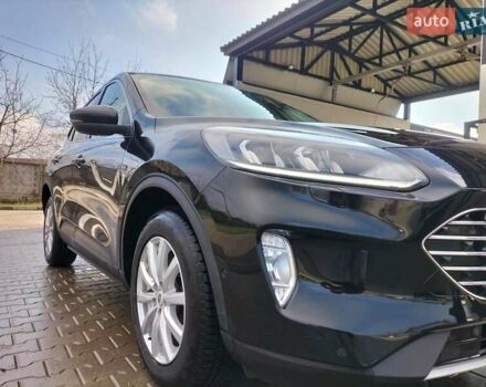Черный Форд Куга, объемом двигателя 1.5 л и пробегом 226 тыс. км за 19800 $, фото 4 на Automoto.ua