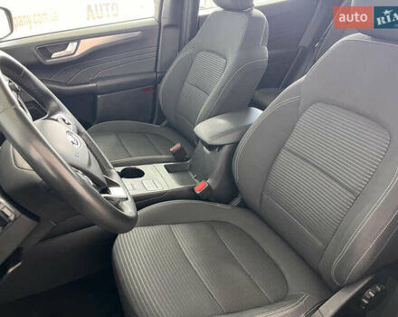 Черный Форд Куга, объемом двигателя 1.5 л и пробегом 191 тыс. км за 21950 $, фото 6 на Automoto.ua
