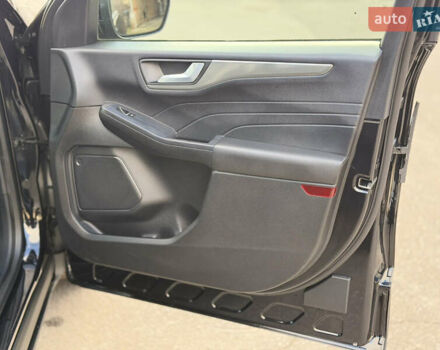 Черный Форд Куга, объемом двигателя 1.5 л и пробегом 180 тыс. км за 20500 $, фото 21 на Automoto.ua