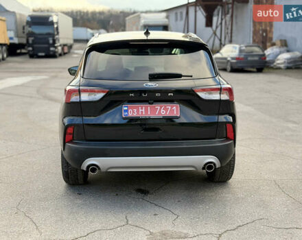 Черный Форд Куга, объемом двигателя 1.5 л и пробегом 180 тыс. км за 20500 $, фото 5 на Automoto.ua