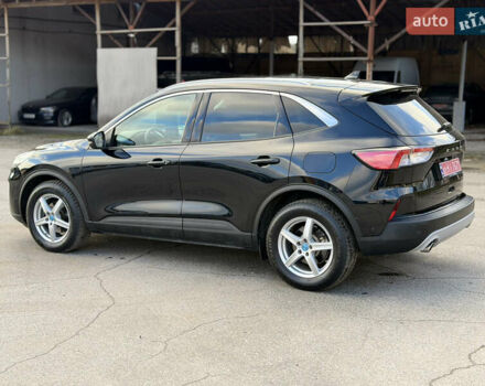 Черный Форд Куга, объемом двигателя 1.5 л и пробегом 180 тыс. км за 20500 $, фото 3 на Automoto.ua