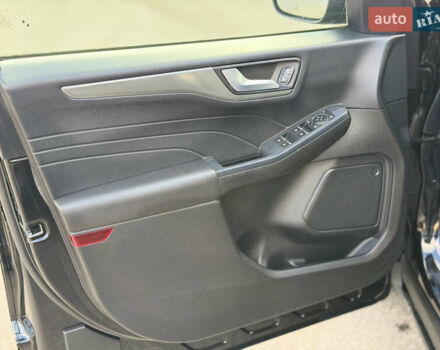 Черный Форд Куга, объемом двигателя 1.5 л и пробегом 180 тыс. км за 20500 $, фото 24 на Automoto.ua