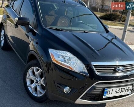 Черный Форд Куга, объемом двигателя 2 л и пробегом 215 тыс. км за 11500 $, фото 1 на Automoto.ua
