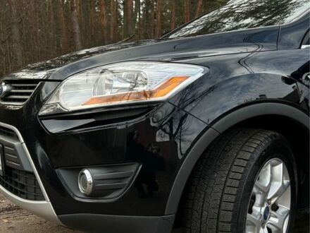 Чорний Форд Куга, об'ємом двигуна 2 л та пробігом 123 тис. км за 10329 $, фото 1 на Automoto.ua