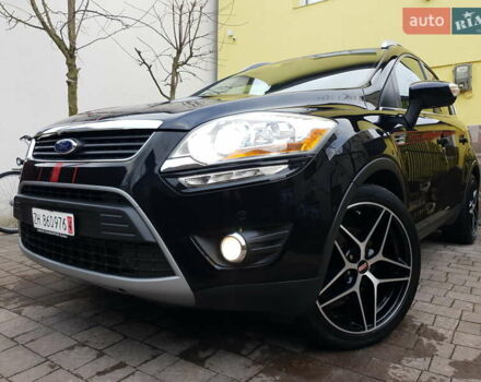 Черный Форд Куга, объемом двигателя 2 л и пробегом 217 тыс. км за 15250 $, фото 1 на Automoto.ua