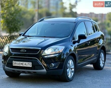 Черный Форд Куга, объемом двигателя 2 л и пробегом 202 тыс. км за 9199 $, фото 1 на Automoto.ua