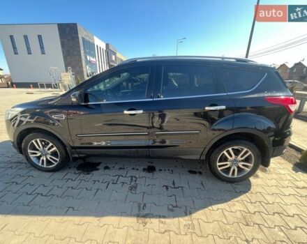 Черный Форд Куга, объемом двигателя 2 л и пробегом 198 тыс. км за 11900 $, фото 1 на Automoto.ua