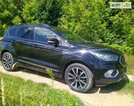 Черный Форд Куга, объемом двигателя 2 л и пробегом 212 тыс. км за 14900 $, фото 1 на Automoto.ua