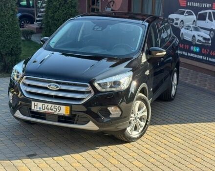 Черный Форд Куга, объемом двигателя 2 л и пробегом 186 тыс. км за 18500 $, фото 1 на Automoto.ua
