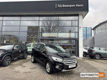 Черный Форд Куга, объемом двигателя 2 л и пробегом 48 тыс. км за 22500 $, фото 1 на Automoto.ua