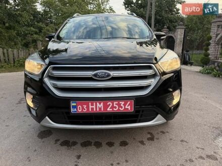 Черный Форд Куга, объемом двигателя 2 л и пробегом 209 тыс. км за 17800 $, фото 1 на Automoto.ua