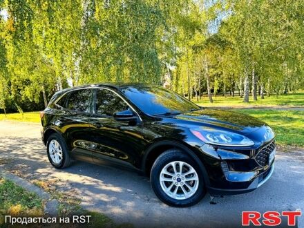 Форд Куга 2021 в Ромнах на Automoto.ua Черный Форд Куга, объемом двигателя 1.5 л и пробегом 47 тыс. км за 19500 $, фото 1 на Automoto.ua