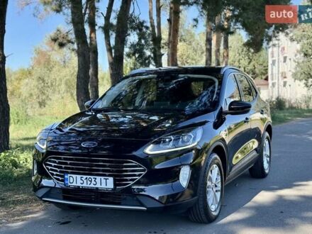Форд Куга 2021 у Києві на Automoto.ua Чорний Форд Куга, об'ємом двигуна 1.5 л та пробігом 26 тис. км за 19999 $, фото 1 на Automoto.ua