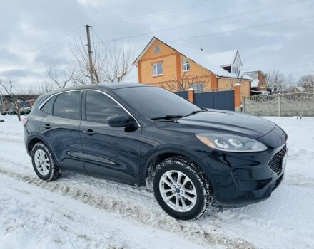 Черный Форд Куга, объемом двигателя 1.5 л и пробегом 47 тыс. км за 17500 $, фото 1 на Automoto.ua