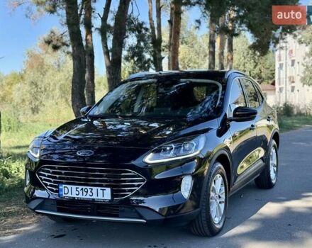 Чорний Форд Куга, об'ємом двигуна 1.5 л та пробігом 26 тис. км за 20999 $, фото 1 на Automoto.ua