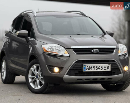 Коричневый Форд Куга, объемом двигателя 2 л и пробегом 170 тыс. км за 10300 $, фото 3 на Automoto.ua