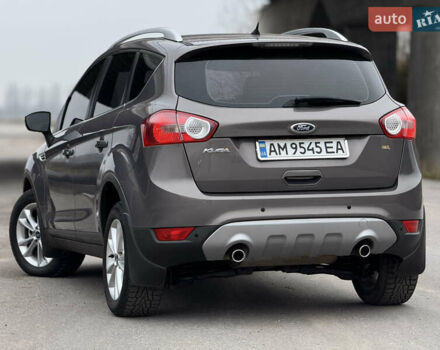 Коричневый Форд Куга, объемом двигателя 2 л и пробегом 170 тыс. км за 10300 $, фото 9 на Automoto.ua