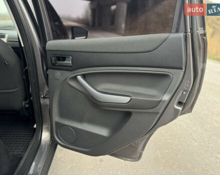 Коричневый Форд Куга, объемом двигателя 2 л и пробегом 170 тыс. км за 10300 $, фото 31 на Automoto.ua