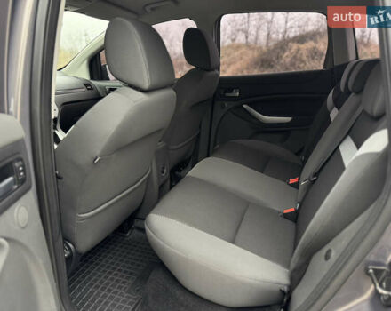 Коричневый Форд Куга, объемом двигателя 2 л и пробегом 170 тыс. км за 10300 $, фото 30 на Automoto.ua