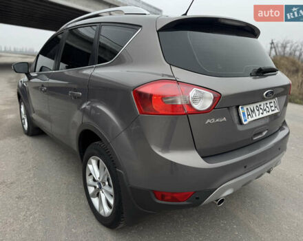 Коричневый Форд Куга, объемом двигателя 2 л и пробегом 170 тыс. км за 10300 $, фото 13 на Automoto.ua