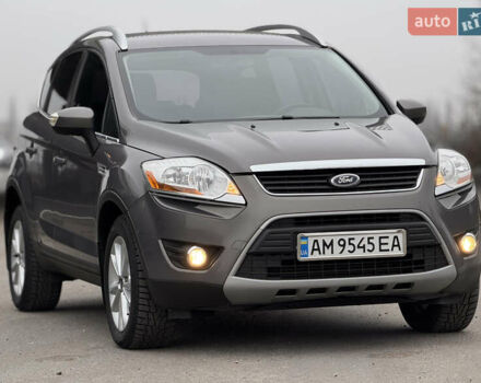 Коричневый Форд Куга, объемом двигателя 2 л и пробегом 170 тыс. км за 10300 $, фото 5 на Automoto.ua