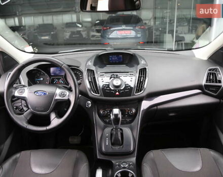 Коричневий Форд Куга, об'ємом двигуна 2 л та пробігом 104 тис. км за 13700 $, фото 13 на Automoto.ua